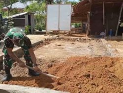 Satgas TMMD Regtas Ke 111 Kodim 1202/Skw Menimbun Rumah Warga Yang Sedang Di Bangun.