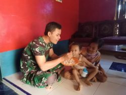 Satgas TMMD Regtas Ke 111 Kodim 1202/Skw Bantu Suapin Anak Warga.