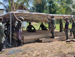 Pemasangan Tenda Panggung Acara Penutupan TMMD Kodim Sarmi