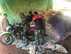 Satgas TMMD Ke-111 Kodim 1207/Pontianak Bawa Semen Gunakan Motor Dinas