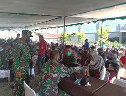 Satgas TMMD Ke-111 Kodim 1207/Pontianak Kawal Program Vaksinasi Menuju Indonesia Sehat
