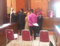 Mantan Bendahara Nagari Salo Minta Hukuman Diringankan