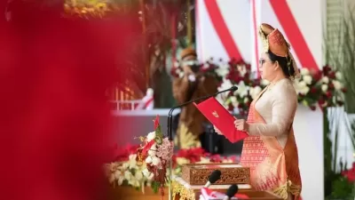 Puan Maharani Kenakan Busana Adat Minangkabau Saat Upacara HUT RI Ke-76