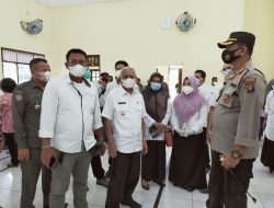 Tinjau Proses Pelaksanaan Vaksinasi Massal, Ini Pesan H.Surya