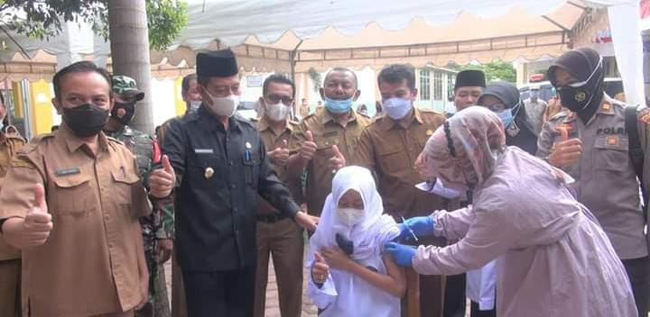 Pemda Pasbar Gelar Gebyar Vaksinasi Pelajar Risnawanto: Jika Ingin Pintar, Maka Harus Sehat