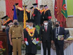 Wawako Hadiri Wisuda UMMY Solok
