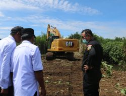 Bupati Solok Gotong Royong Bersama Masyarakat Sungai Nanam