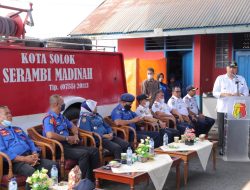 Wako Solok Melepas Purnabakti Personil Damkar