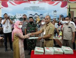 Pemkab Solok Sukseskan Program PTSL, Masyarakat Terima Sertifikat Tanah