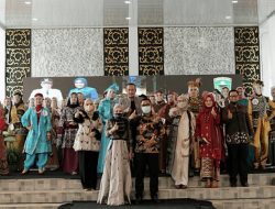 Dorong UKM dan Kain Tenun, Pemkab Solok Gelar Fashion Festival