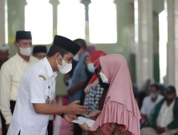 Pemko Bersama Baznas Kota Solok Salurkan Bantuan Kepada Masyarakat
