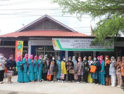 Rombongan Istri Komisaris dan Direktur Bank Nagari se Sumatera Kunjungi Galeri IKM Pessel