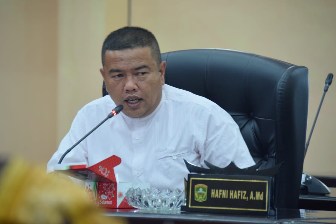 Banyak Jalan Rusak Berat, Anggota DPRD Minta Pemkab Solok Serius dan Fokus