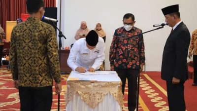 Bupati Lantik 241 Kepala Sekolah Selingkungan Pemkab Pessel