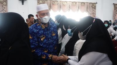 Bupati Pasaman Barat Serahkan 213 SK Pengangkatan CPNS Di Lingkungan Pemkab