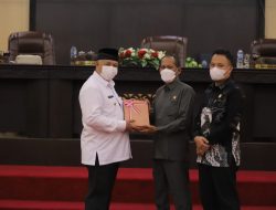 Paripurna DPRD, Wako Solok Sampaikan Nota Penjelasan 4 Ranperda