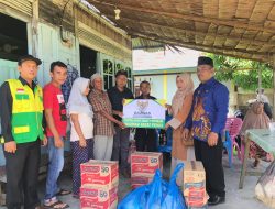 Baznas Pasbar Bersama GOW Bantu Korban Puting Beliung