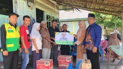 Baznas Pasbar Bersama GOW Bantu Korban Puting Beliung