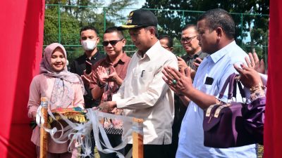 Wabup Pasbar Buka Pentas Seni Budaya 2022