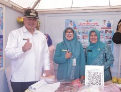 Wako Kunjungi Stand Produk Kelompok PKK Kota Solok di Jambore Kader PKK Sumbar