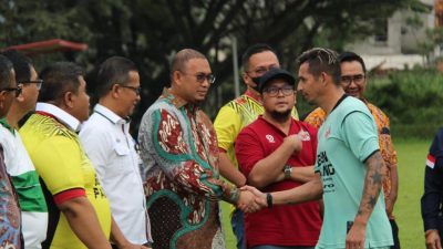 Galang Dana Sponsorship Untuk Semen Padang FC, Andre Rosiade: Target Promosi Liga 1 Harga Mati !