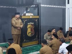 Wako Solok Berikan Tausiah Saat Subuh Berjemaah Bersama OPD