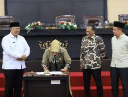 Wako Hadiri Rapat Paripurna Persetujuan Ranperda Perubahan APBD Kota Solok Tahun 2022