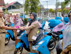 Pemkab Solok Secara Simbolis Serahkan 29 Unit Kendaraan Untuk Percepatan Program Keluarga Berencana