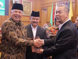 Wako Solok Hadiri Launcing Buku Biografi Musliar Kasim