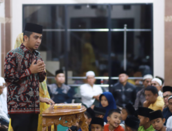 Wawako Solok Hadiri Peringatan Isra Mi’raj di Kelurahan Aro