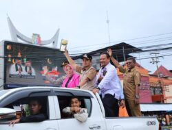 Wawako Solok Bersama Forkopimda Arak Piala Adipura