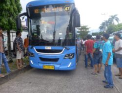 Aksi Demo Sopir Lurus, Penumpang Bus Trans Padang Terpaksa Turun