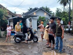Wawako Solok Kunjungi Korban Banjir di Kelurahan Tanah Garam