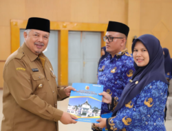 Wako Solok Serahkan SK Pengangkatan PPPK Formasi Tahun 2022
