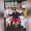 Pamerkan Trofi Ballon d’Or, Lionel Messi Disambut Puluhan Pemain Akademi Inter Miami