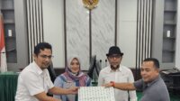 Masa Tugas Selesai, KI Sumbar Lepas Komisioner Adrian Tuswandi