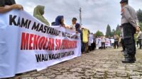 Copot Walinagari, Bupati Solok Didemo Ratusan Masyarakat