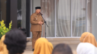 Wako Pimpin Apel Pagi Gabungan Dinas Kota Solok