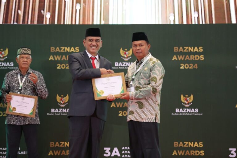 BAZNAS Kota Padang Raih Penghargaan BAZNAS Awards 2024