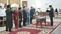 Gubernur Lantik Lima Komisioner Komisi Informasi Sumbar