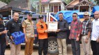 Pemko Payakumbuh Serahkan Bantuan Untuk Korban Bencana Banjir di Pesisir Selatan