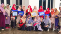 Wako Solok Serahkan Penghargaan Sekolah Adiwiyata
