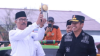 Sekda Kota Solok Pimpin Pasukan Orange Arak Keliling Piala Adipura