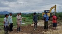 Walinagari Balai Panjang Buka Jalan Penghubung Sepanjang 2 Km