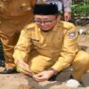 dapat-pupuk-bersubsidi-tambahan,-wali-kota-padang:-petani-semakin-sejahtera
