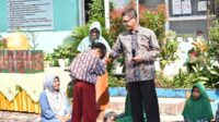 Sekda Payakumbuh Apresiasi SD Negeri 28 Payakumbuh Bantu Murid Yatim Piatu