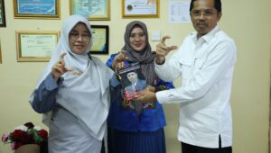 Jadi Badan Publik Informatif, Sekwan DPRD Apresiasi SMAN 3 Painan