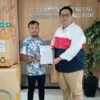 pemko-pariaman-terima-bantuan-100-bola-adidas-dari-kemenpora
