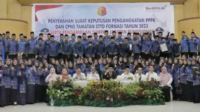 Wawako Solok Serahkan SK dan Melantik 212 Pegawai Pemerintah Dengan Perjanjian Kerja