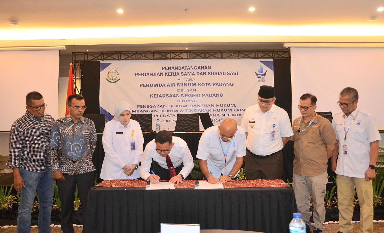 antisipasi-permasalahan-hukum,-perumda-am-jalin-kerjasama-dengan-kejari-padang